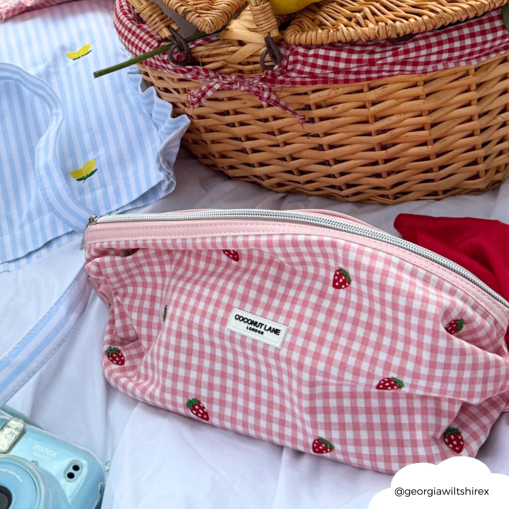 Expandable Makeup Bag - Strawberry Picnic
