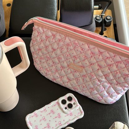 Expandable Makeup Bag - Quilted Dainty Bows