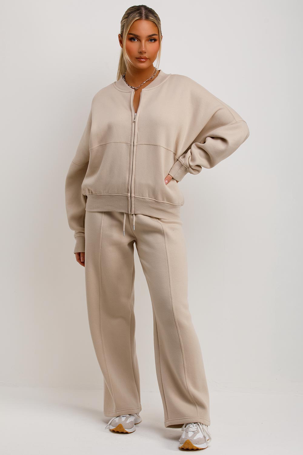 Bomber Sweatshirt With Zip And Joggers Loungewear Set Oatmeal